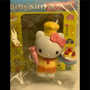 Hello kitty Sanrio baker cake decorators